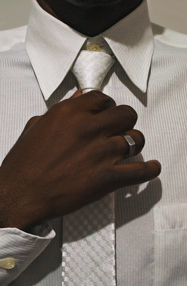 Is Men’s Jewellery Acceptable in Professional Settings?